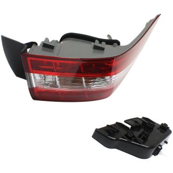 TOYOTA AVALON HYBRID TAIL LAMP ASSEMBLY LEFT (Driver Side) OEM#8156007070 2013-2015 PL# TO2804117