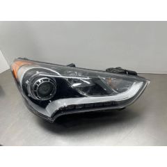 2012-2017 HYUNDAI Headlamp assy composite Right Passenger Side OEM# 921022V110 PL# HY2503170