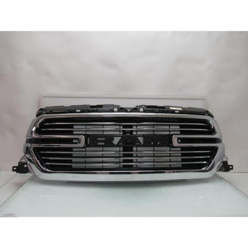 DODGE TRUCKS & VANS DODGE/PU (R1500) GRILLE CHROME BAR W/CHROME SURROUND (WO/CAMERA)(LARAMIE) OEM# 68404924AE 2019-2022 PL# CH1200426