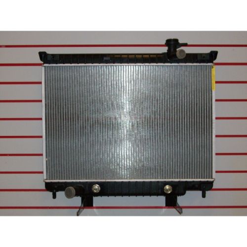 BUICK RAINIER RADIATOR 4.2/V6 OEM# 15196385 2004-2007 PL# GM3010420